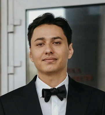 Влад Ахматзянов